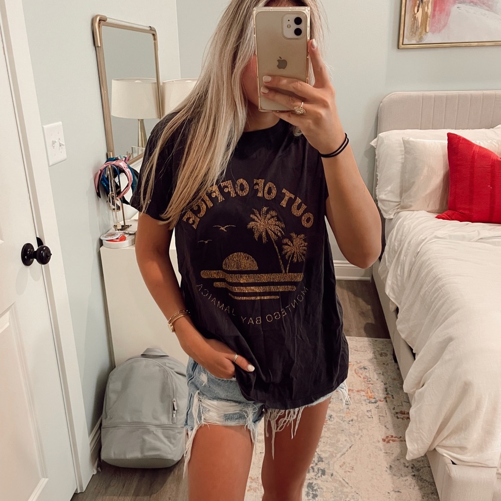out of office Show me your mumu tee!